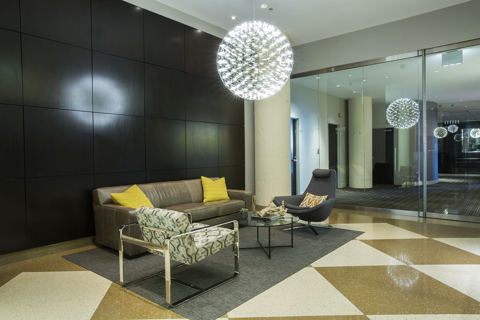 900 N KINGSBURY Street Unit: 901