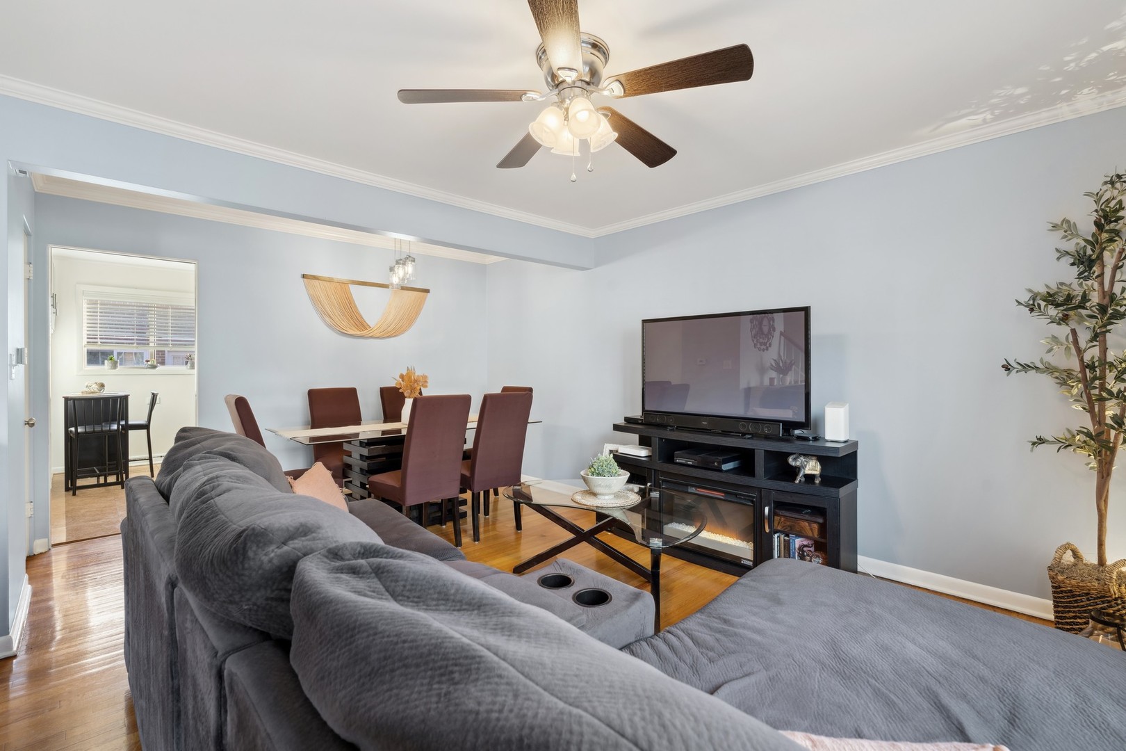 1813 W Norwood Street Unit: 1