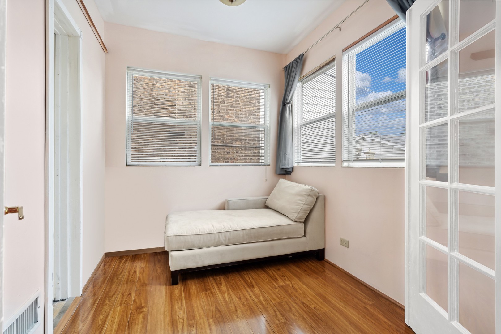 3840 N FRANCISCO Avenue