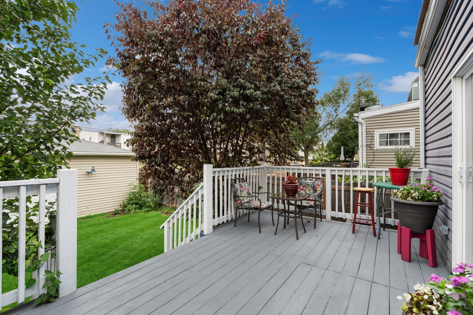 3840 N FRANCISCO Avenue