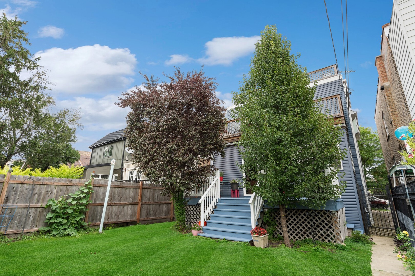 3840 N FRANCISCO Avenue