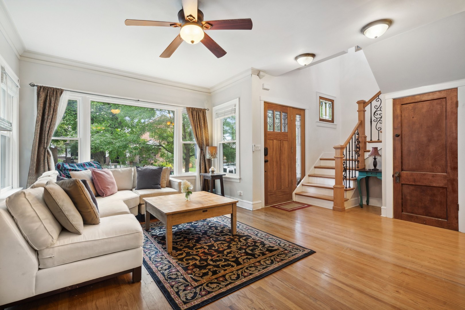 3840 N FRANCISCO Avenue