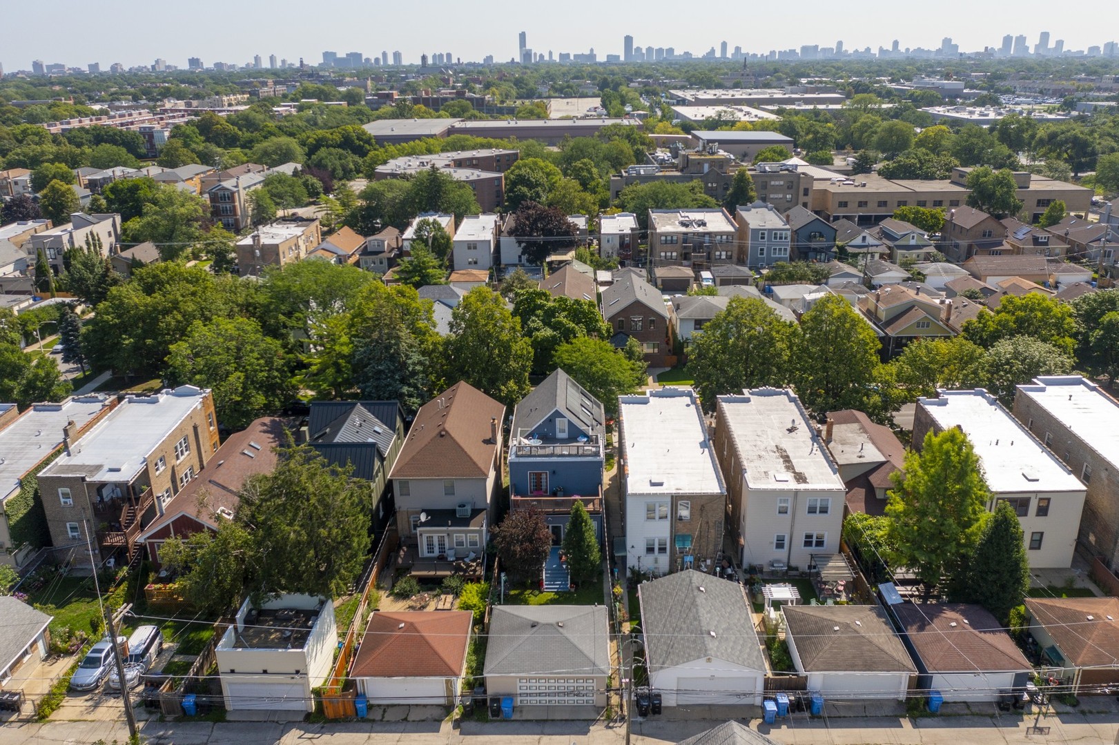 3840 N FRANCISCO Avenue