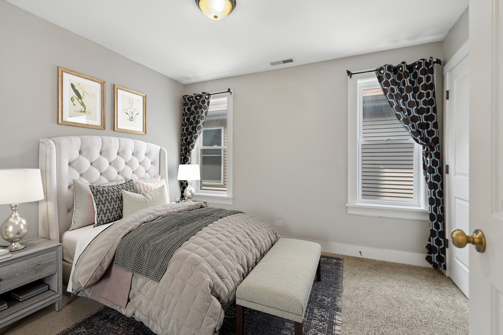 3840 N FRANCISCO Avenue