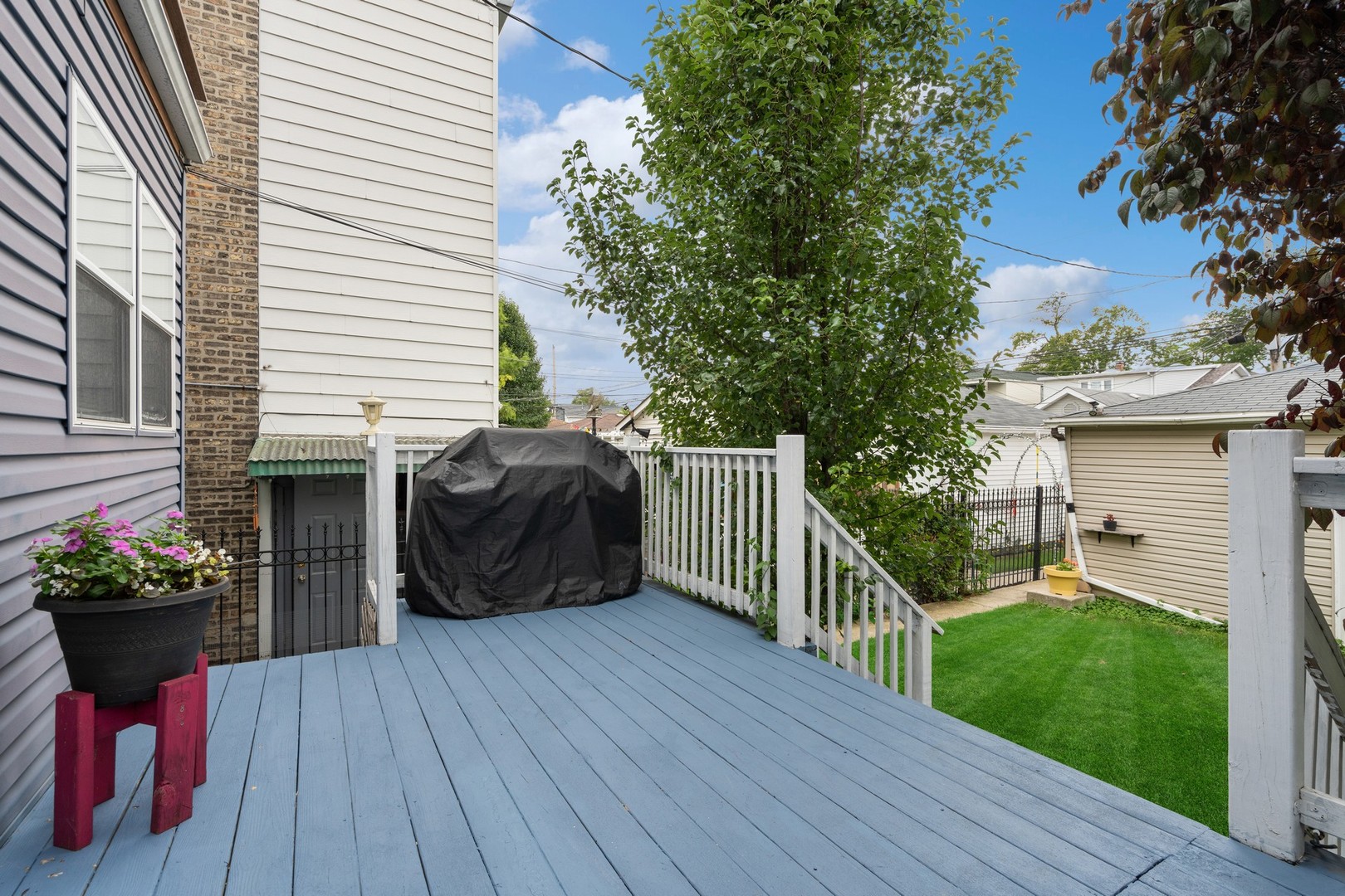 3840 N FRANCISCO Avenue