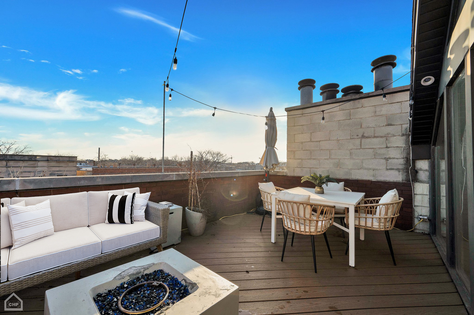 2552 W Walton Street Unit: 3