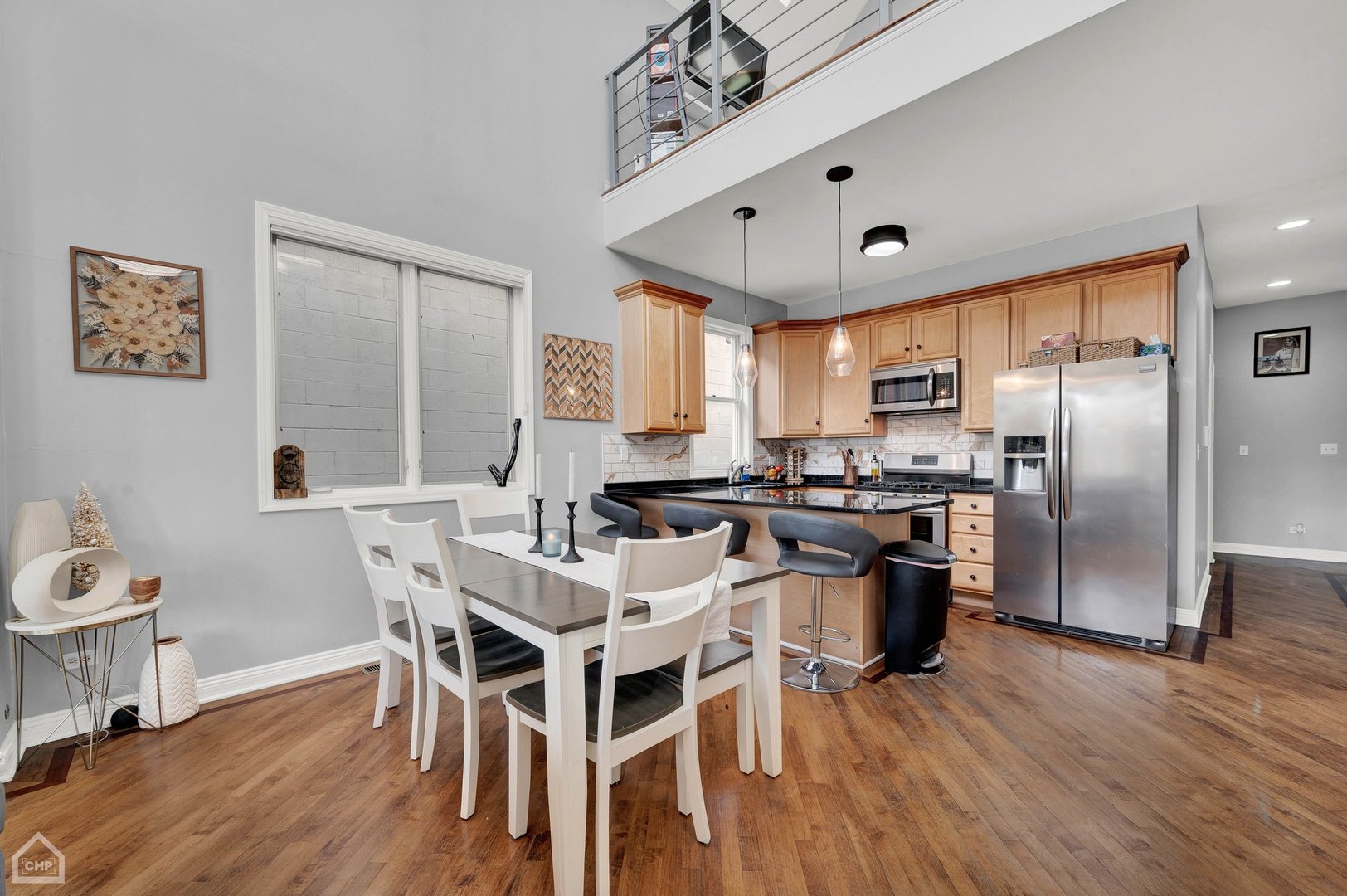 2552 W Walton Street Unit: 3
