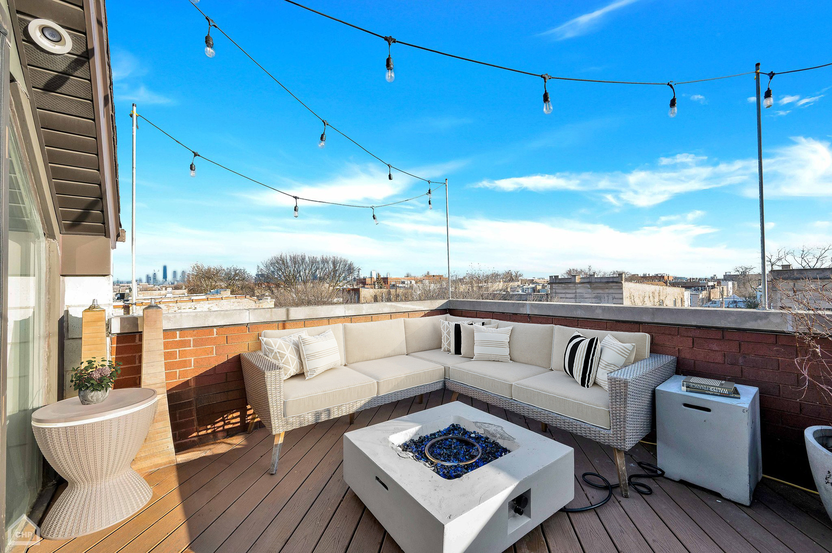 2552 W Walton Street Unit: 3