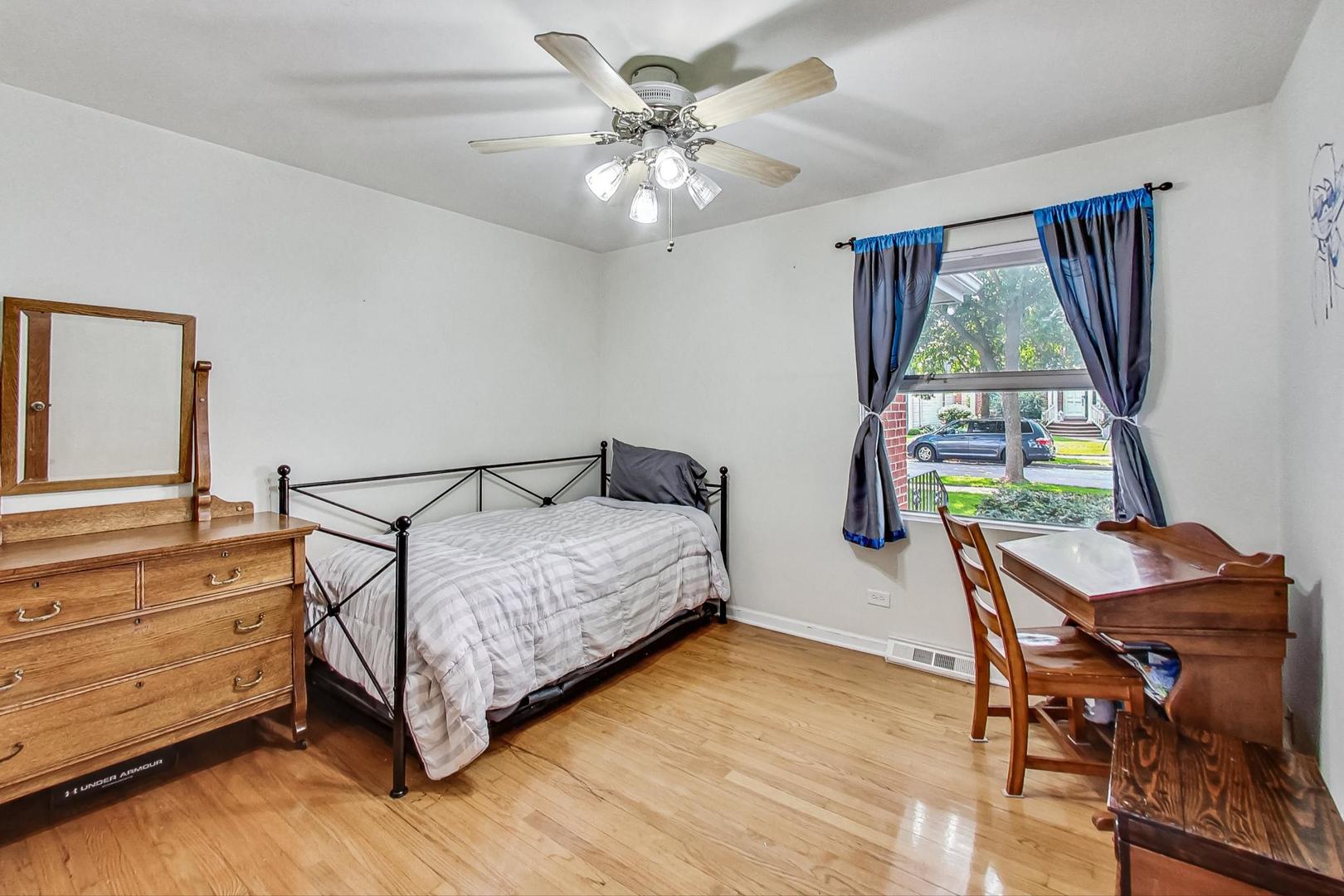 855 S Hillside Avenue