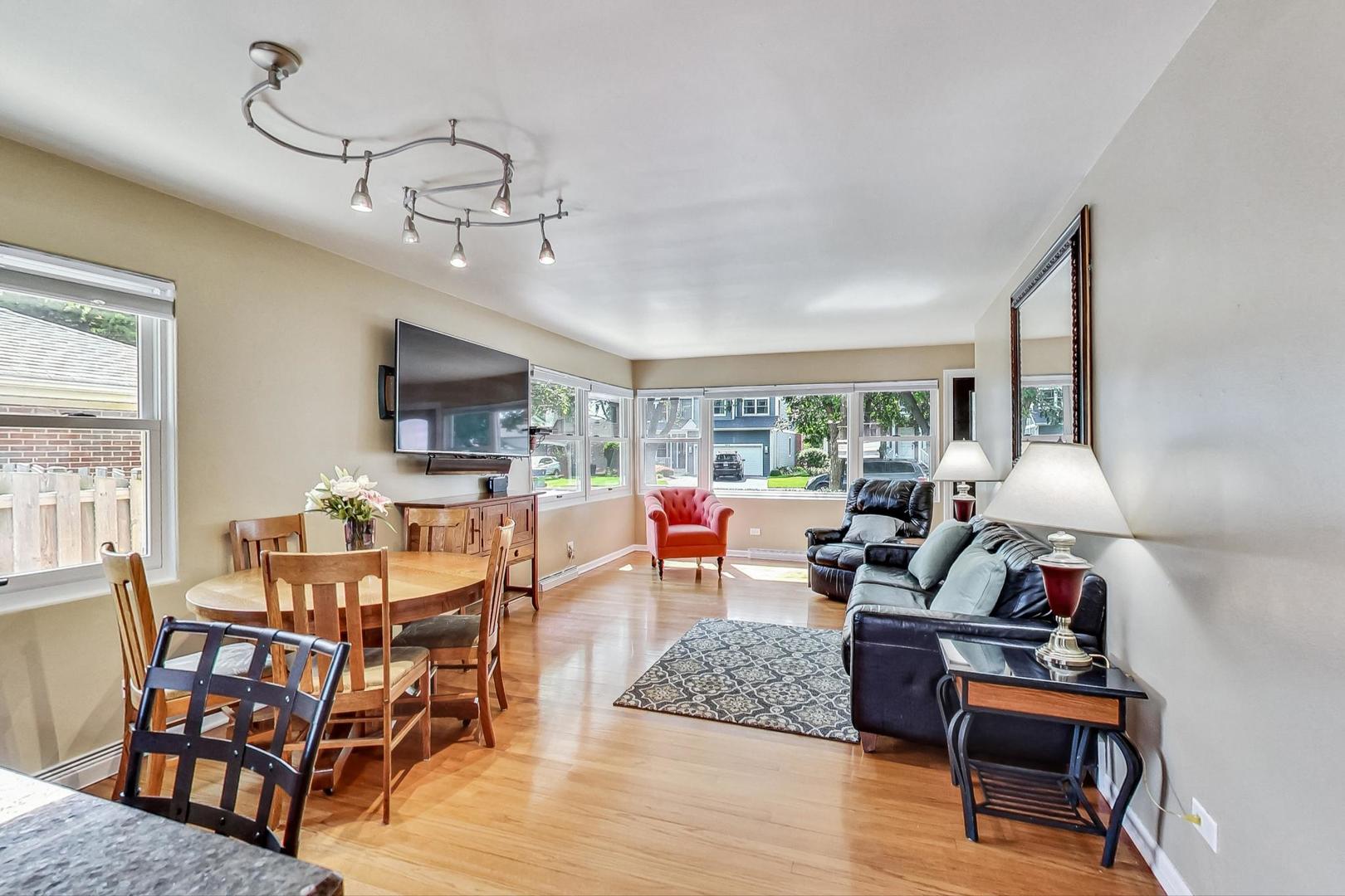 855 S Hillside Avenue