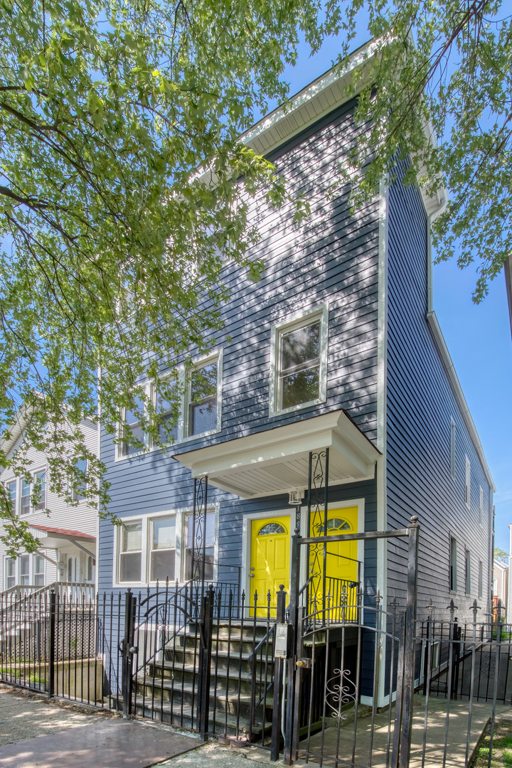 1850 N Washtenaw Avenue Unit: 1