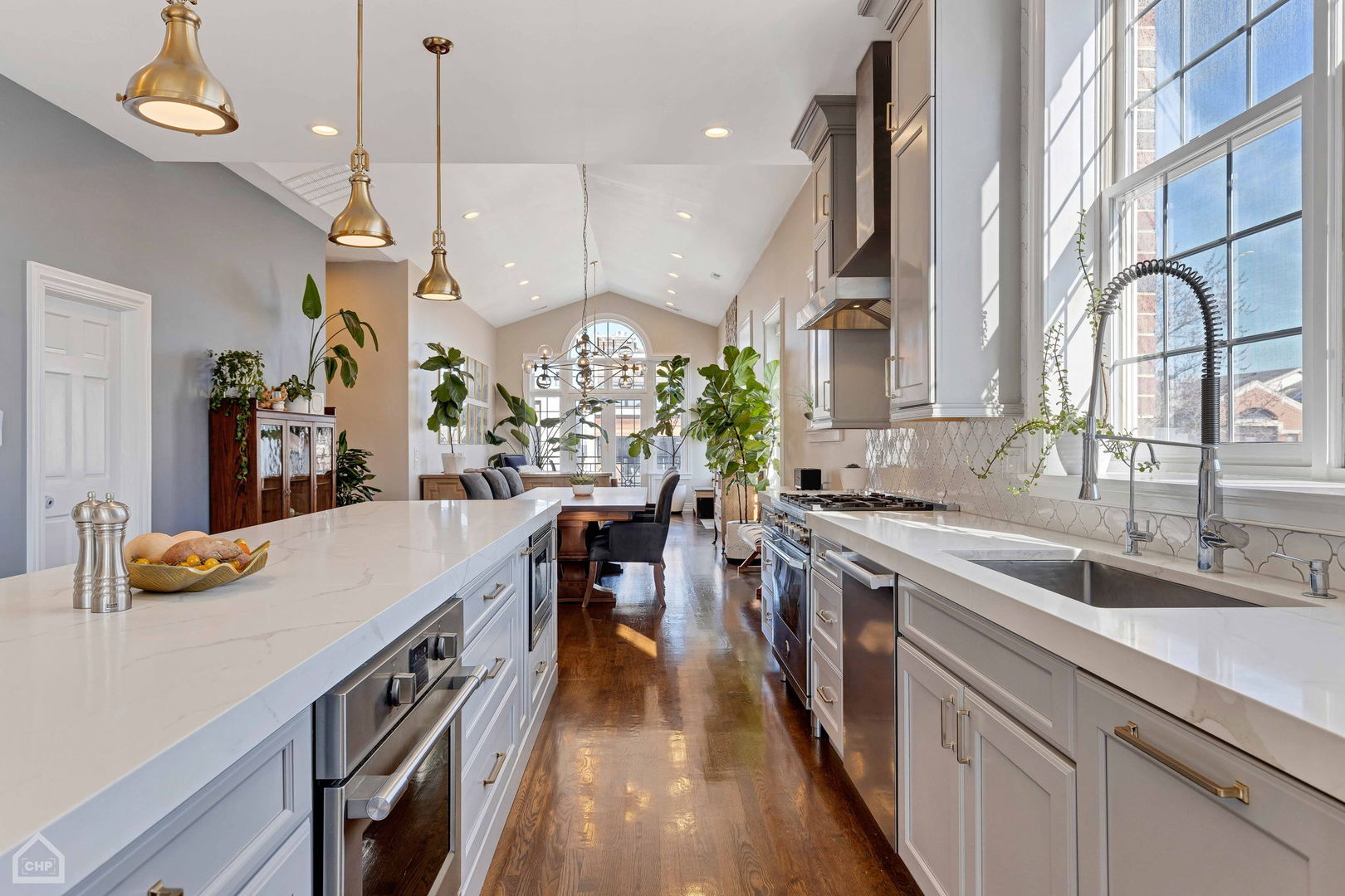 1901 W ARMITAGE Avenue Unit: 3