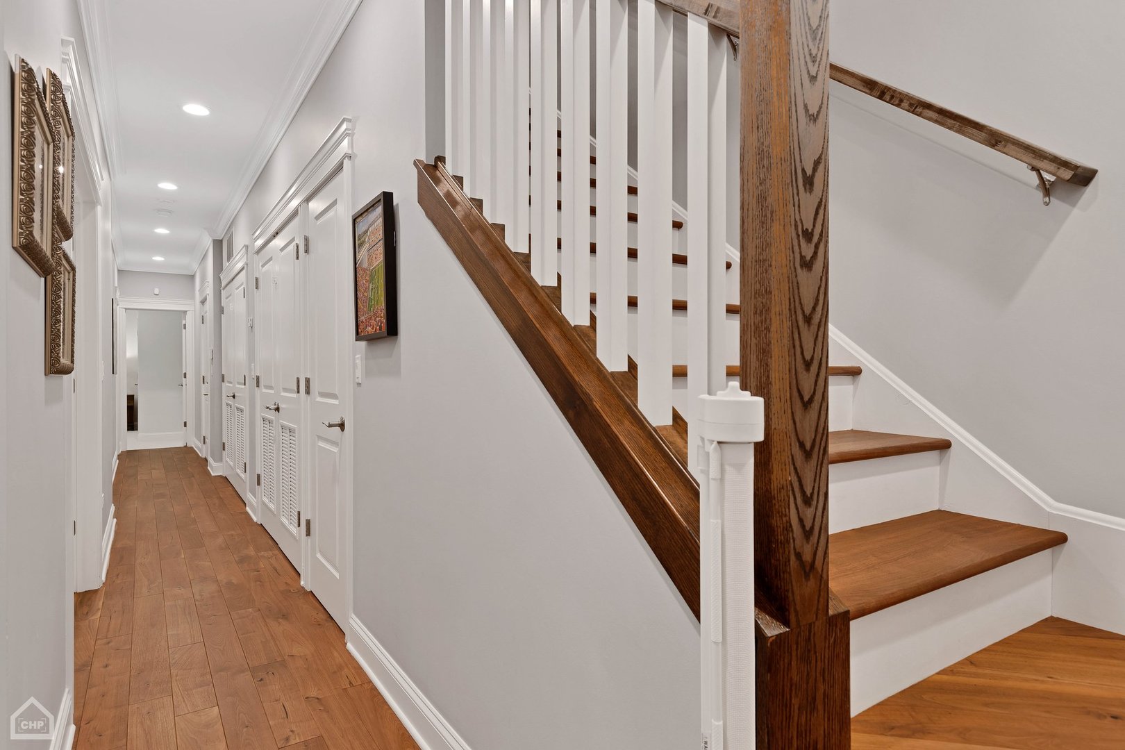 2242 N SEMINARY Avenue Unit: 1