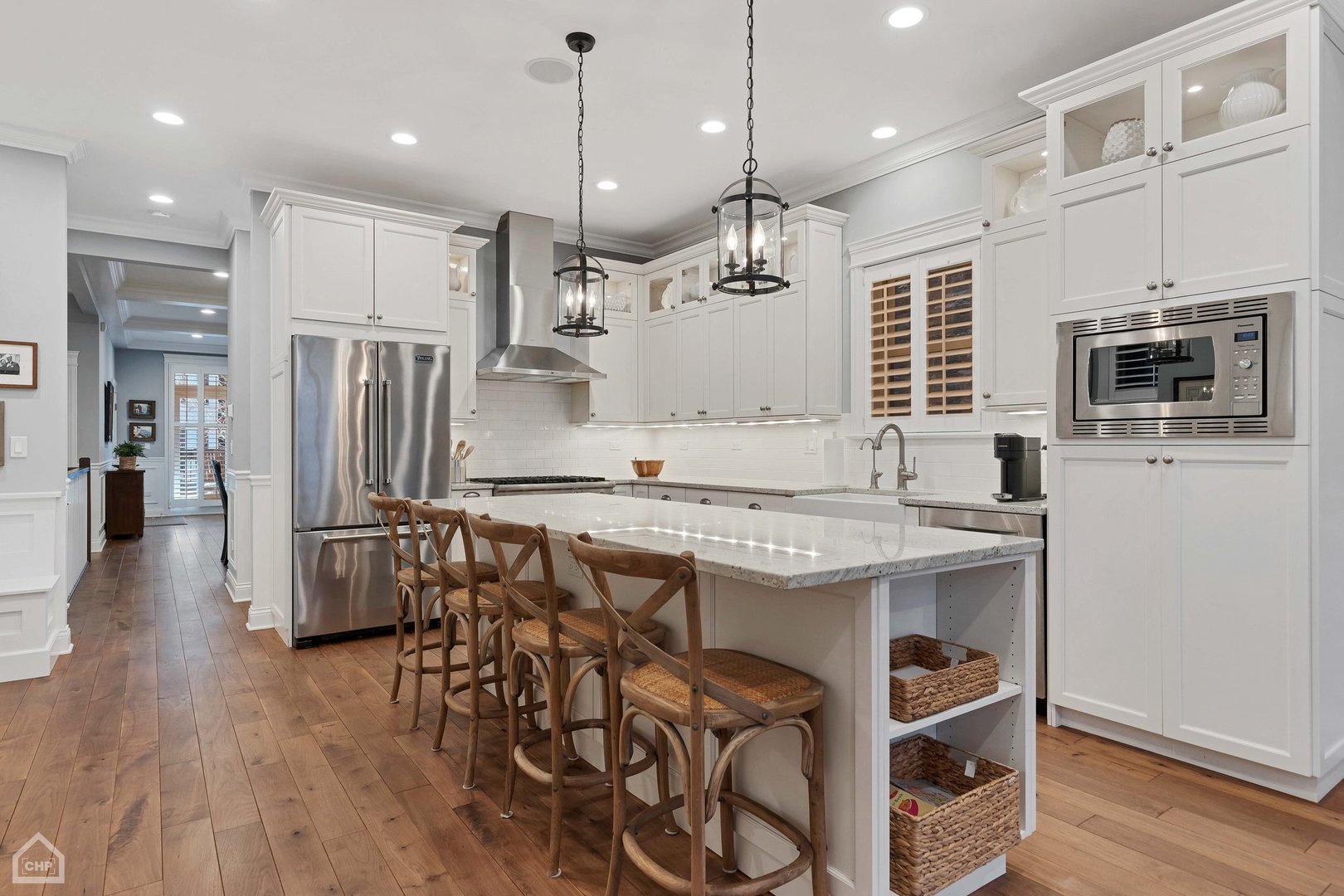 2242 N SEMINARY Avenue Unit: 1