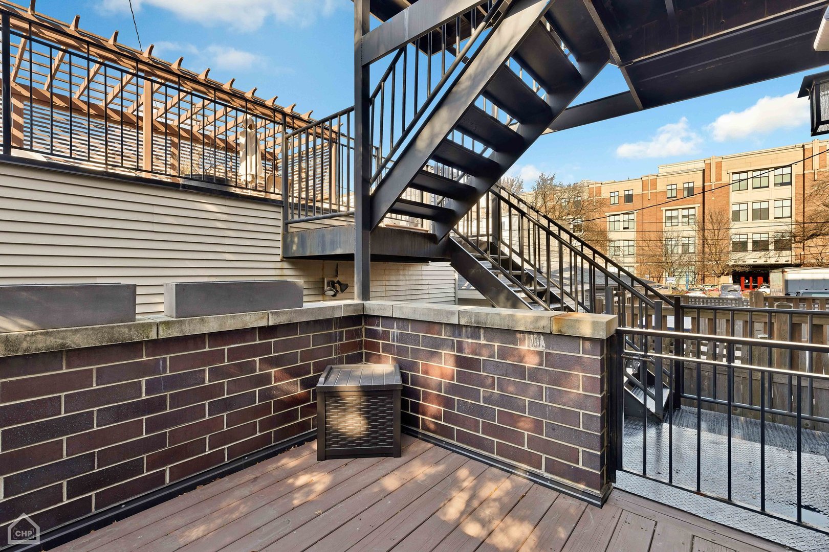 2242 N SEMINARY Avenue Unit: 1