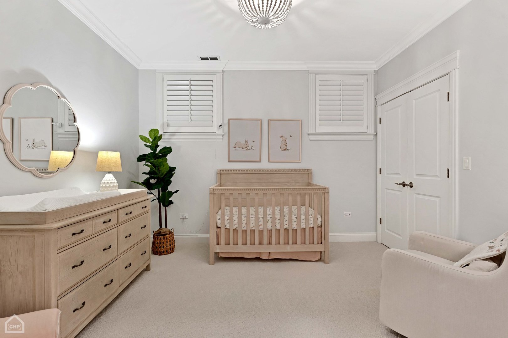 2242 N SEMINARY Avenue Unit: 1