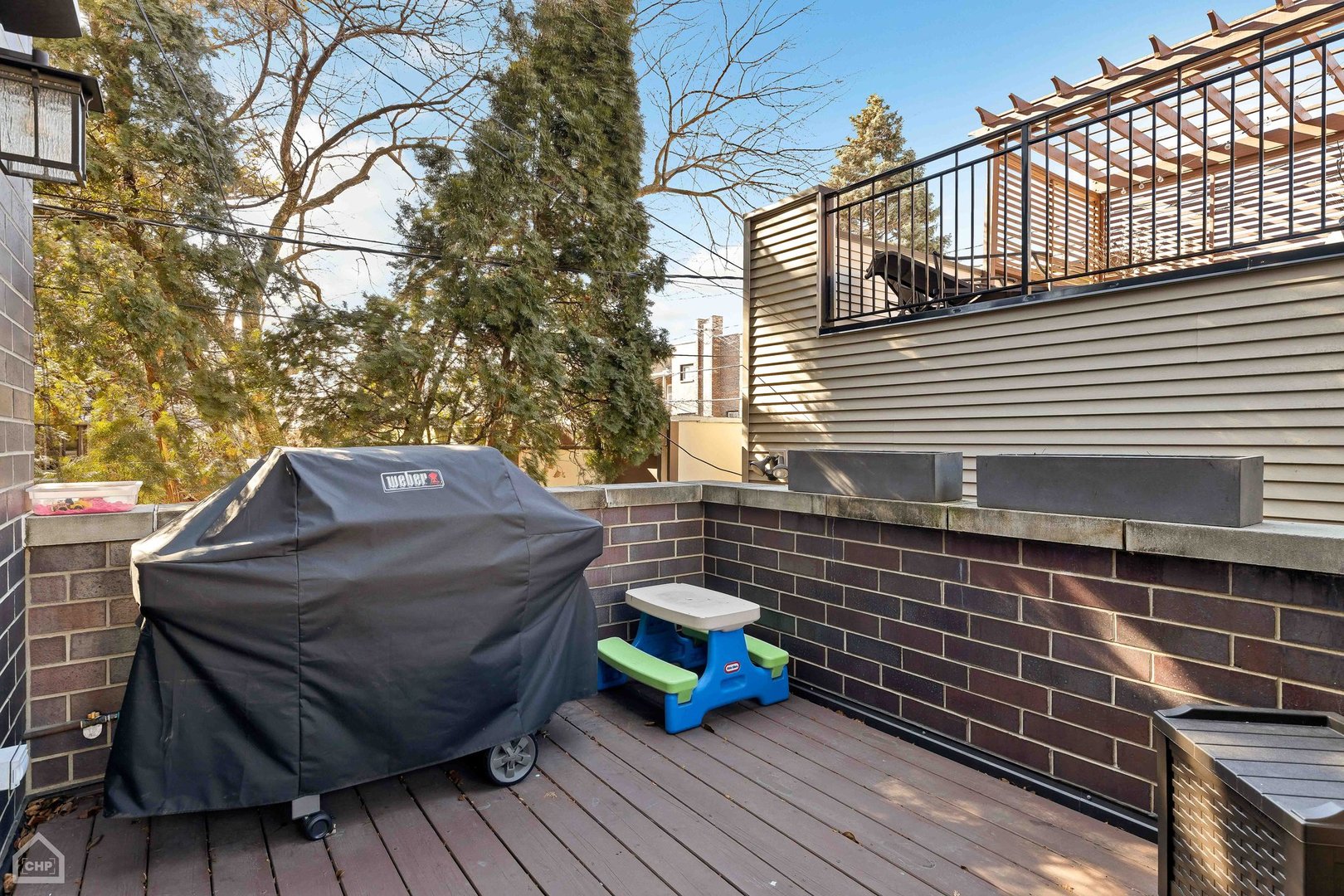 2242 N SEMINARY Avenue Unit: 1