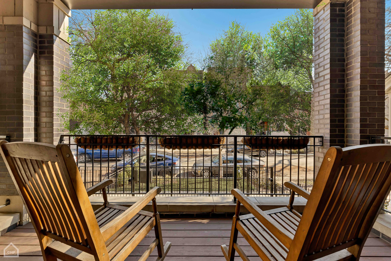 2242 N SEMINARY Avenue Unit: 1