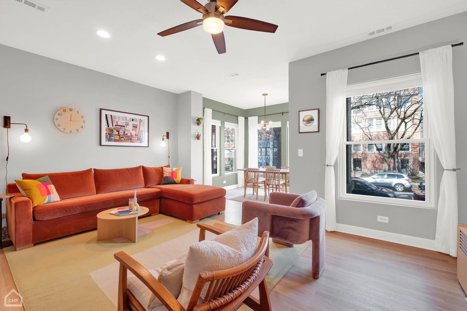 1317 W WINNEMAC Avenue Unit: 1