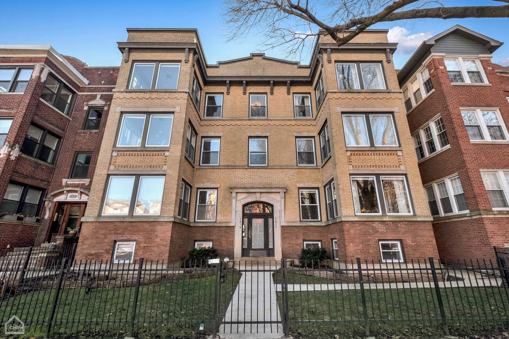 1317 W WINNEMAC Avenue Unit: 1