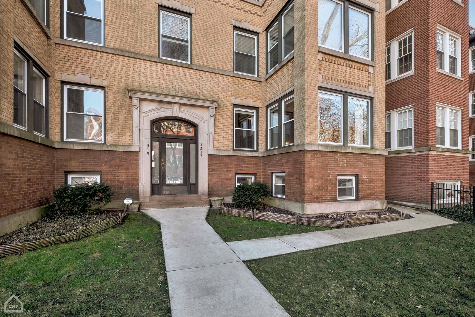 1317 W WINNEMAC Avenue Unit: 1