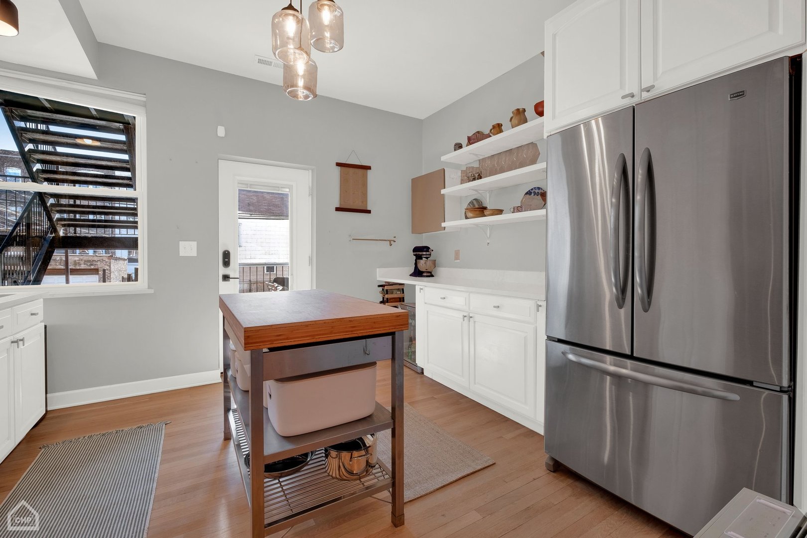 1317 W WINNEMAC Avenue Unit: 1