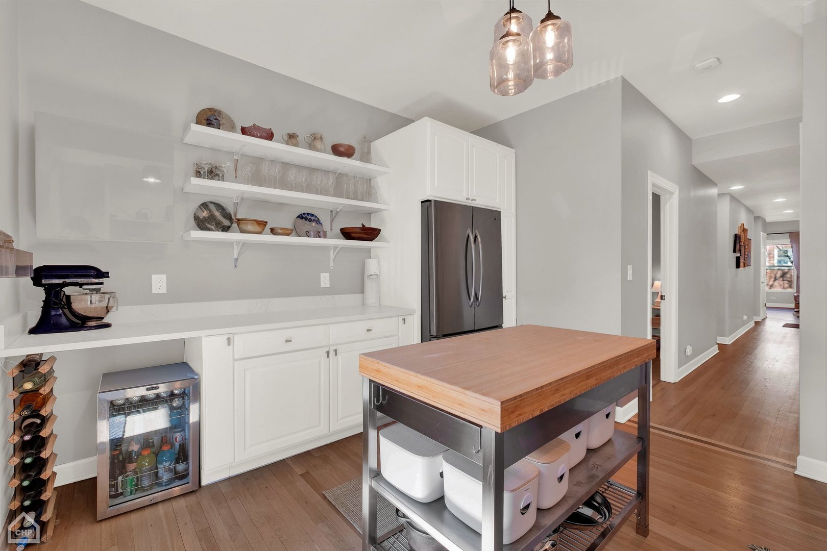 1317 W WINNEMAC Avenue Unit: 1