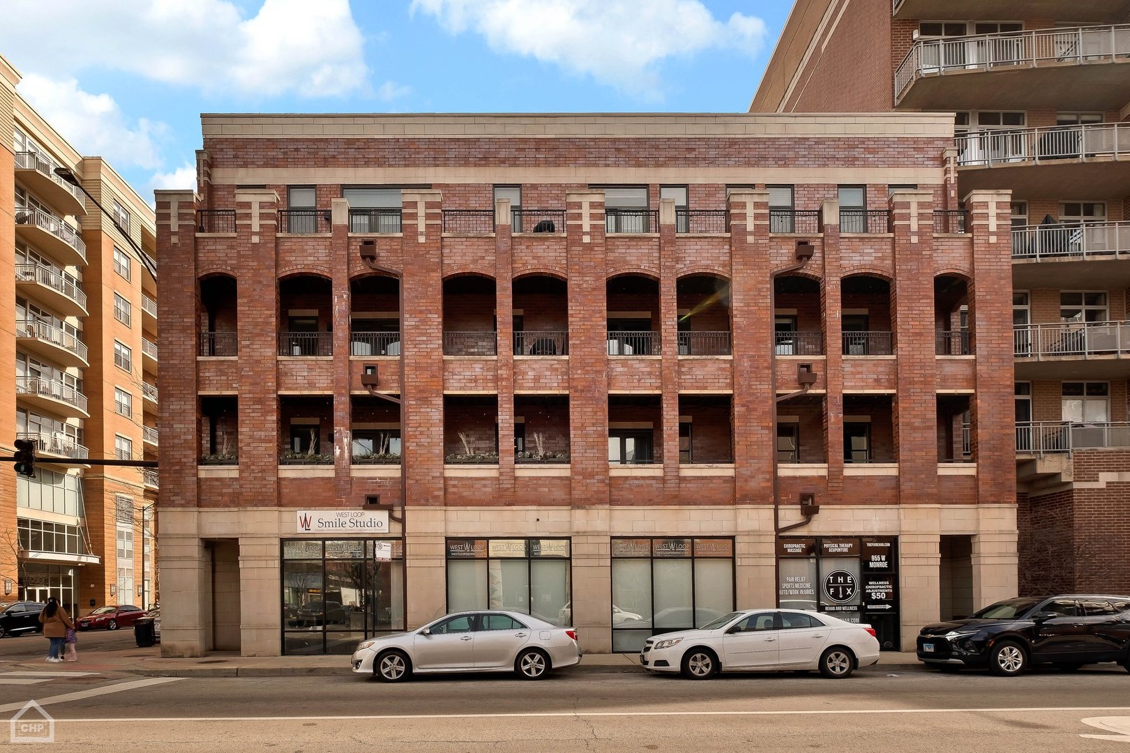 955 W Monroe Street Unit: 2D