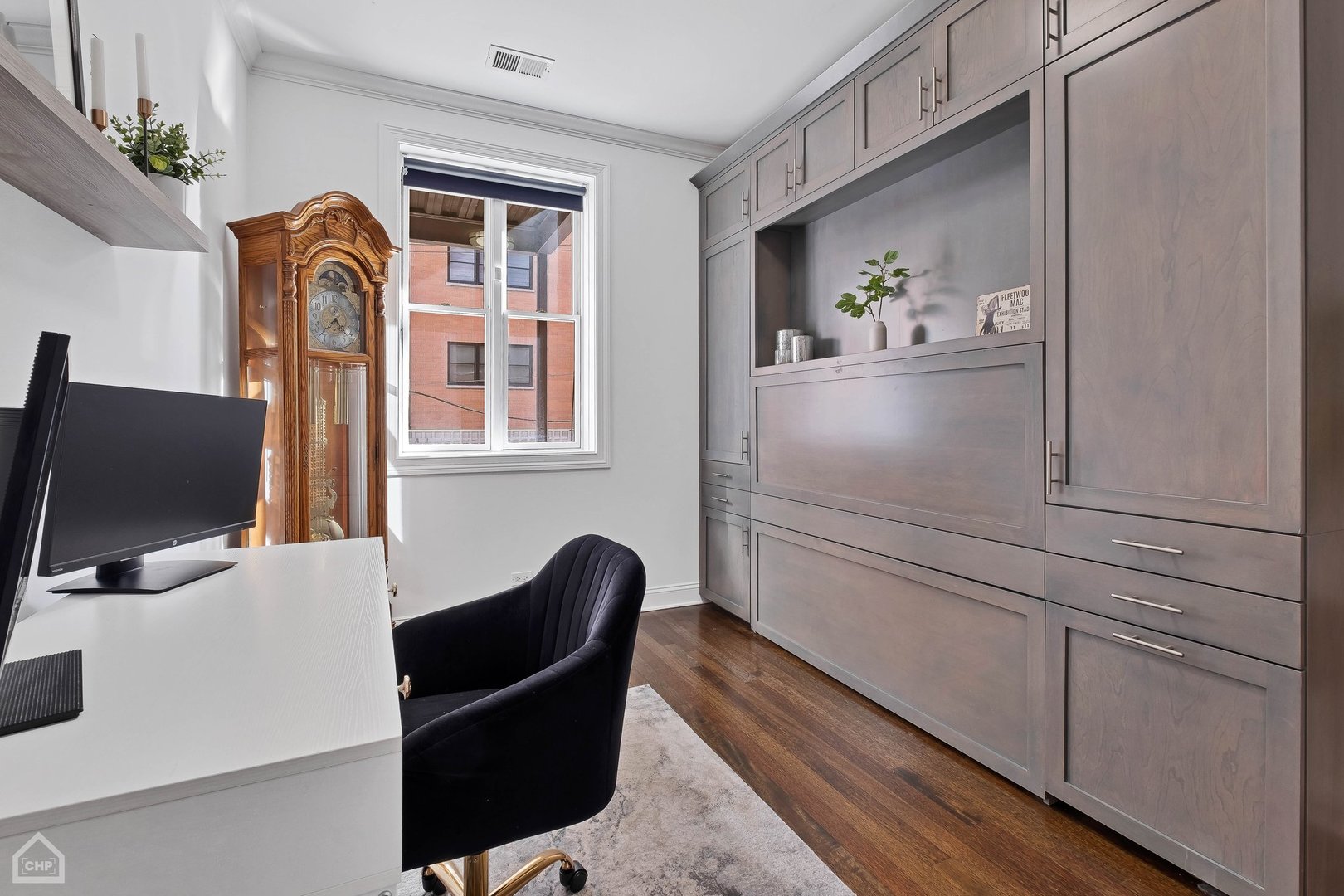 955 W Monroe Street Unit: 2D