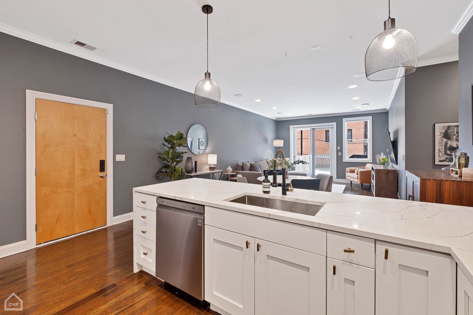 955 W Monroe Street Unit: 2D