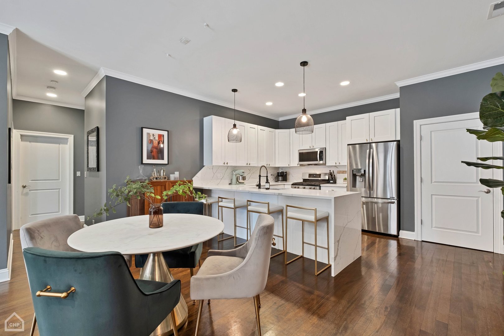 955 W Monroe Street Unit: 2D