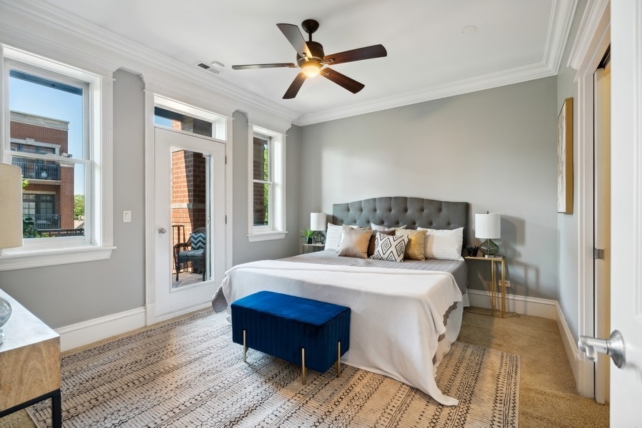 2222 W BELMONT Avenue Unit: 302