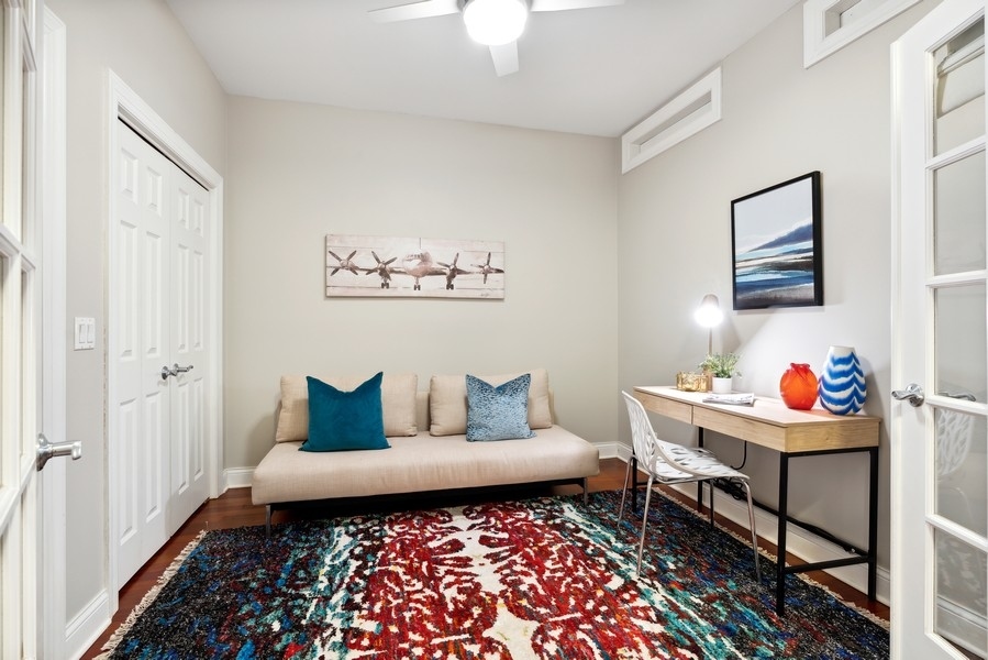 2222 W BELMONT Avenue Unit: 302