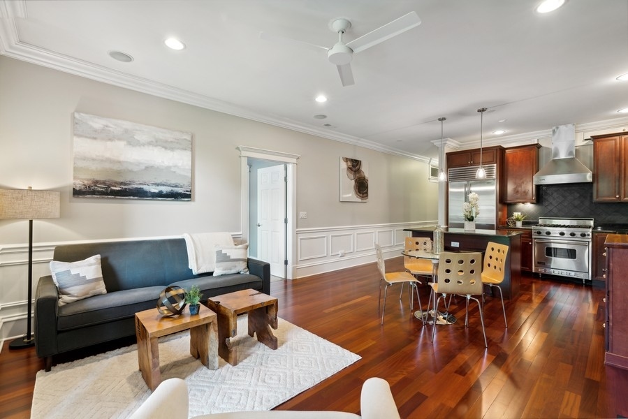 2222 W BELMONT Avenue Unit: 302