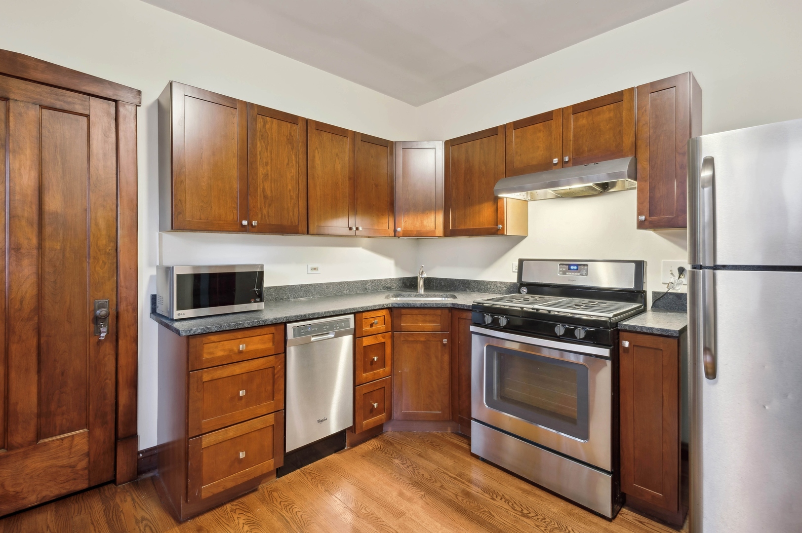 2006 W Walton Street Unit: 1A