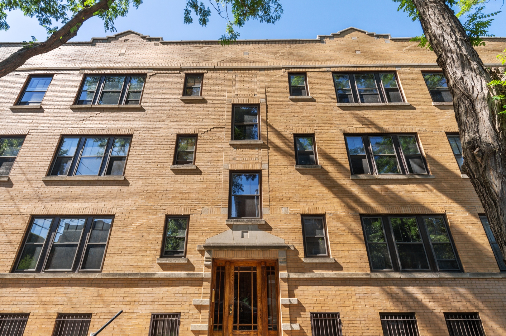 2006 W Walton Street Unit: 1A