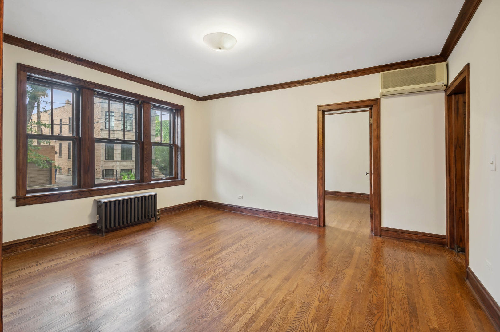 2006 W Walton Street Unit: 1A