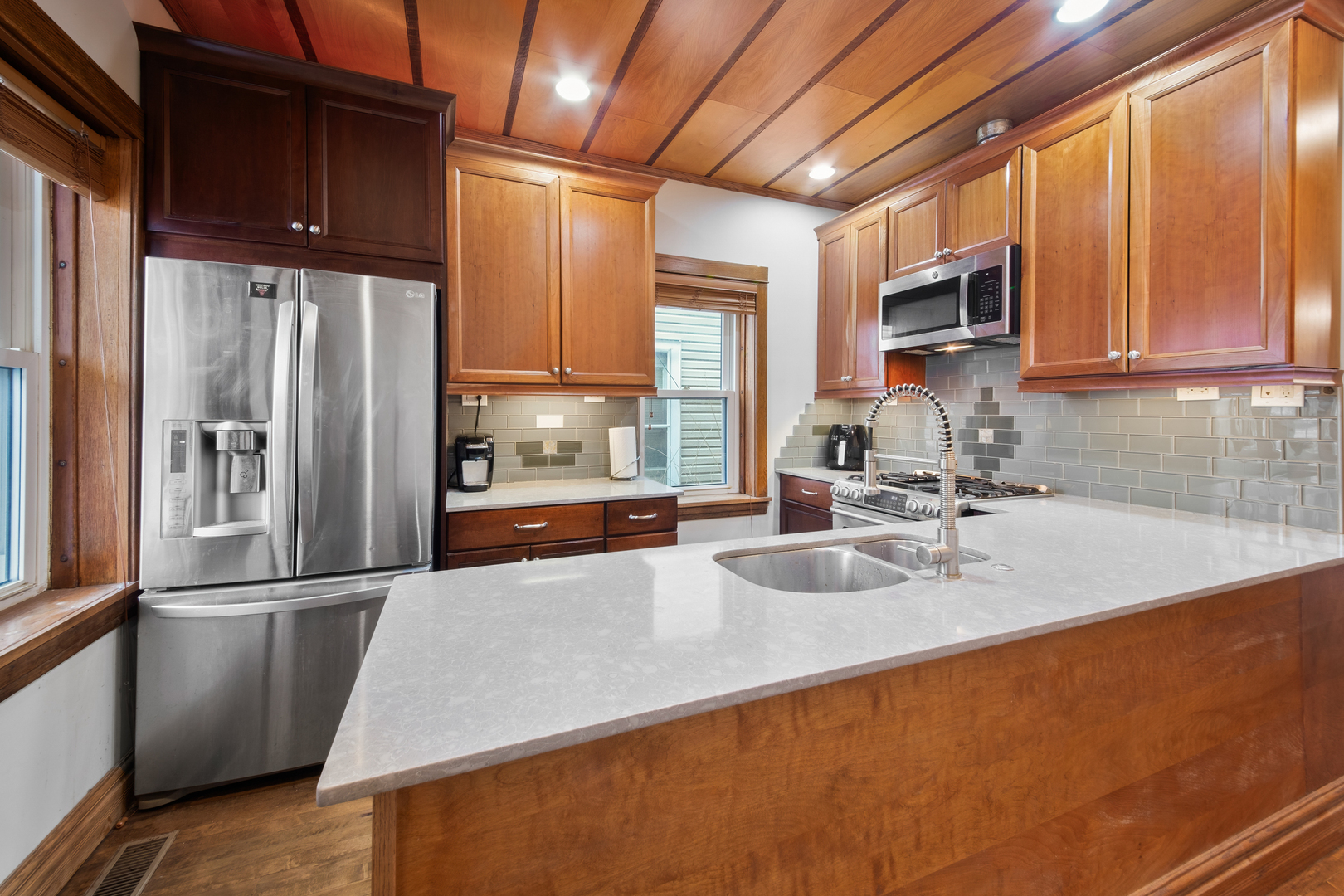 1648 N SAINT LOUIS Avenue Unit: 1