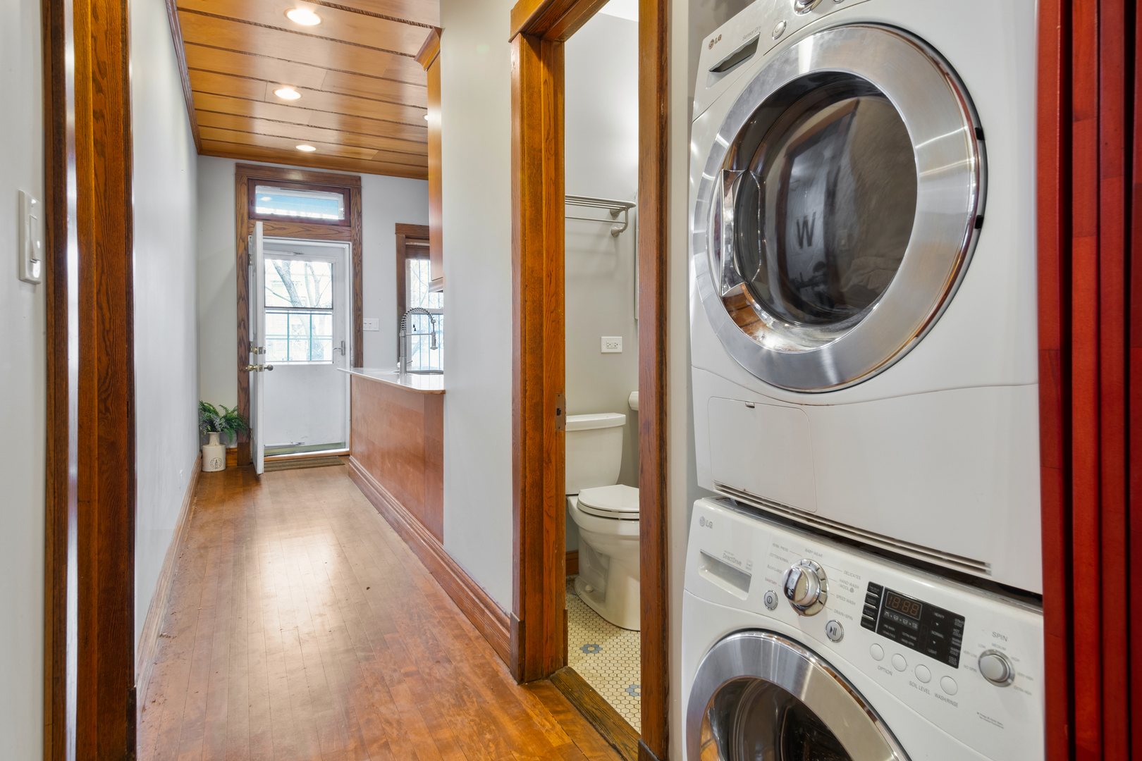 1648 N SAINT LOUIS Avenue Unit: 1