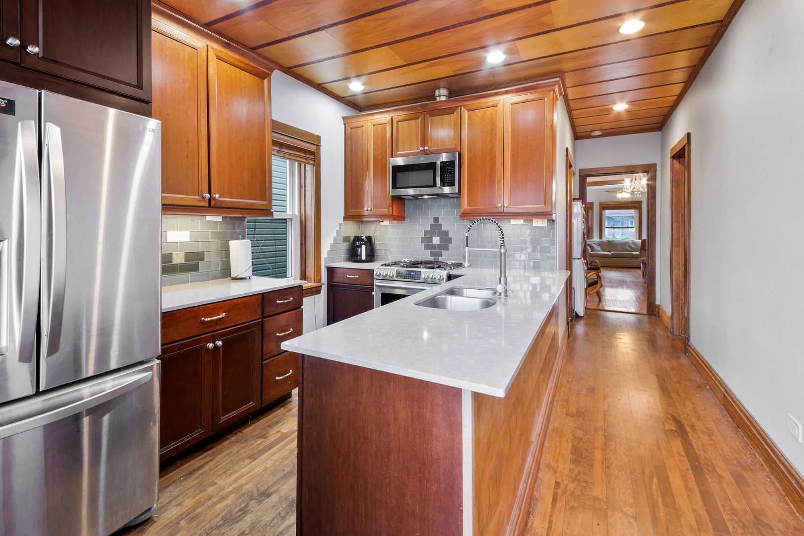 1648 N SAINT LOUIS Avenue Unit: 1