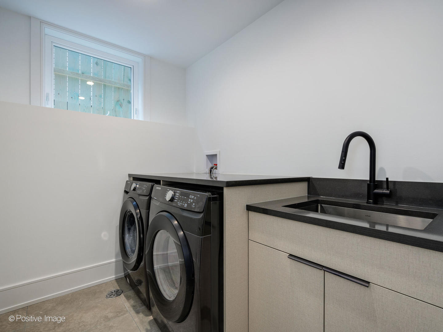 2518 W Palmer Street