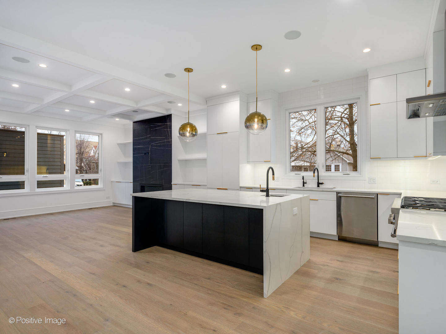 2518 W Palmer Street