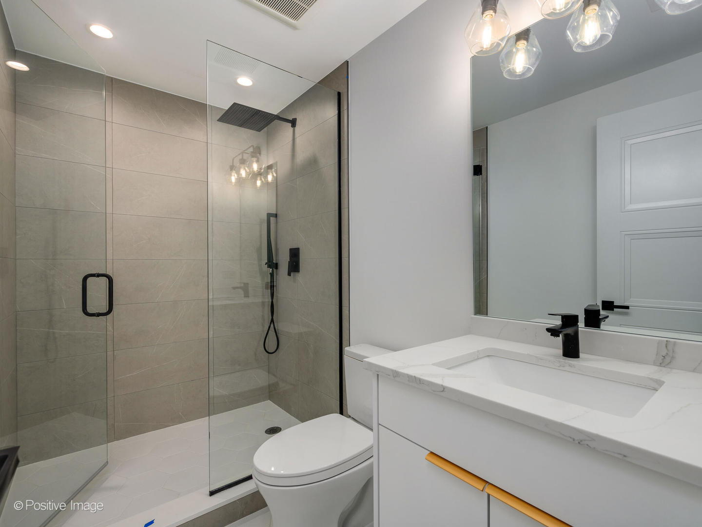 2518 W Palmer Street