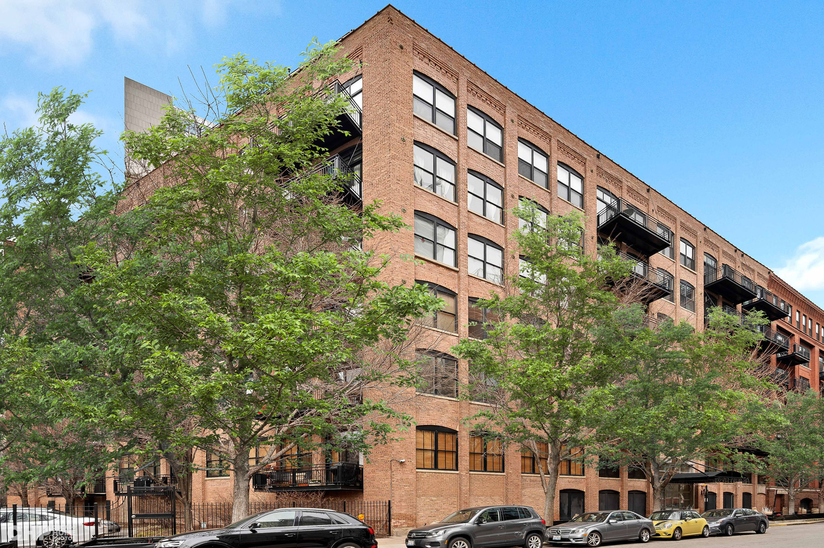 520 W Huron Street Unit: 308