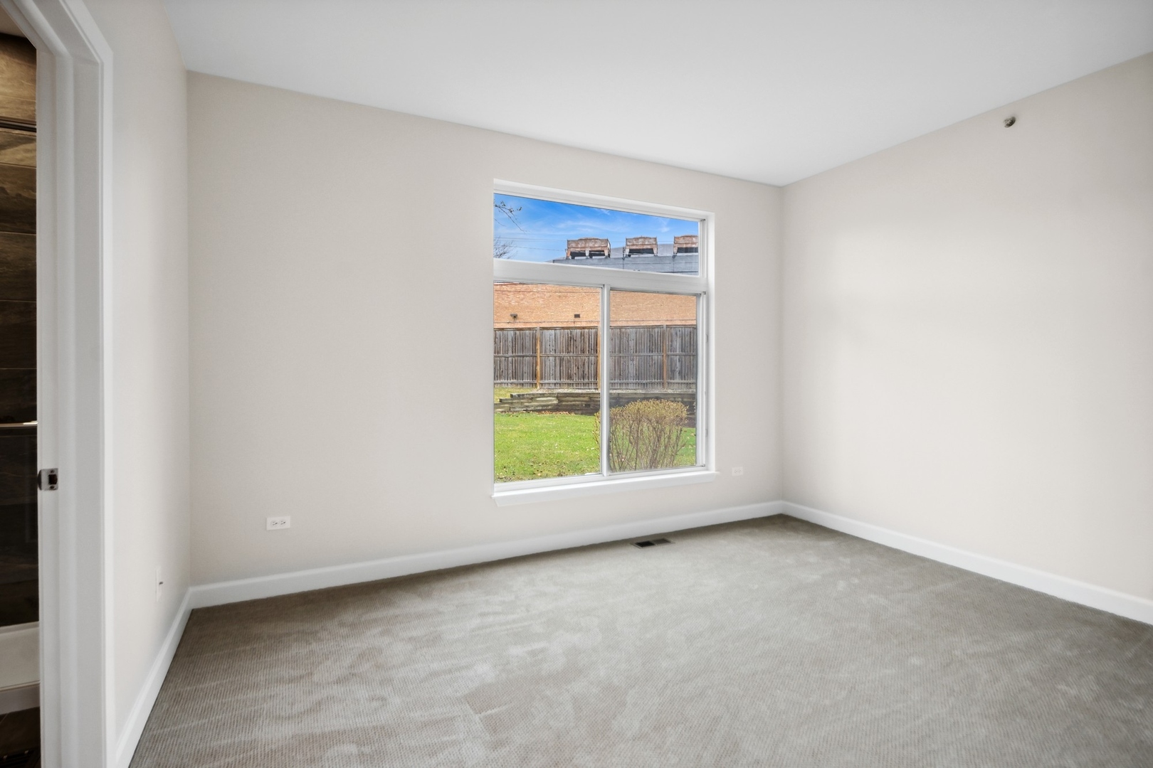 1014 E Wilson Avenue Unit: 1014