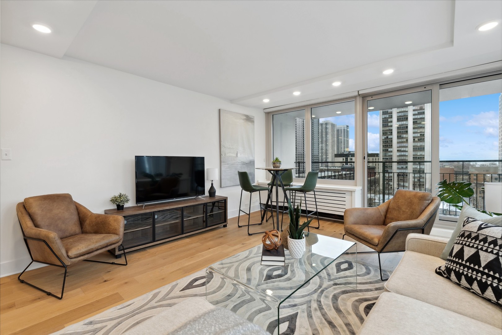 88 W Schiller Street Unit: 1001L