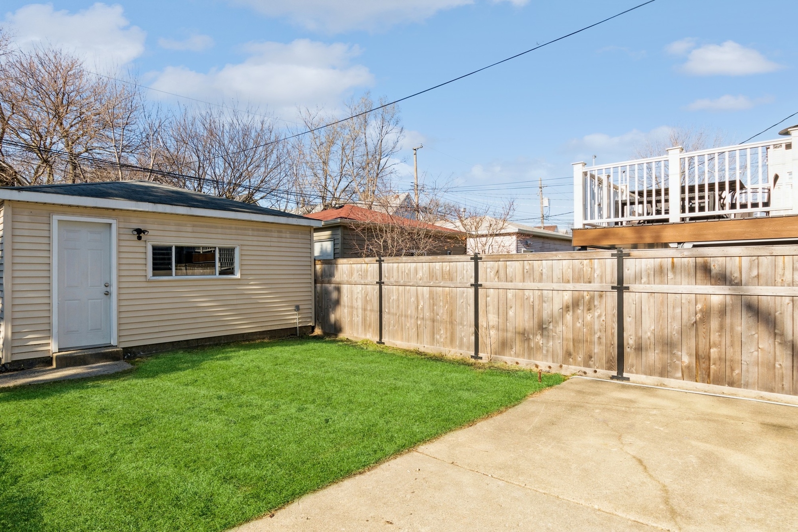 3904 N Whipple Avenue Unit: 1