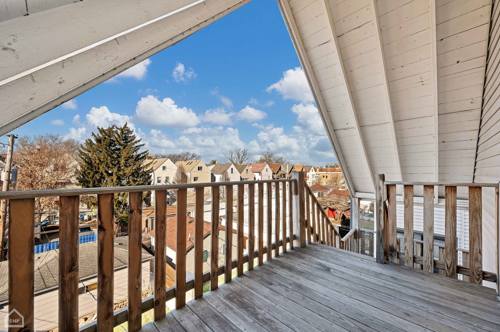 2824 N Avers Avenue Unit: 2