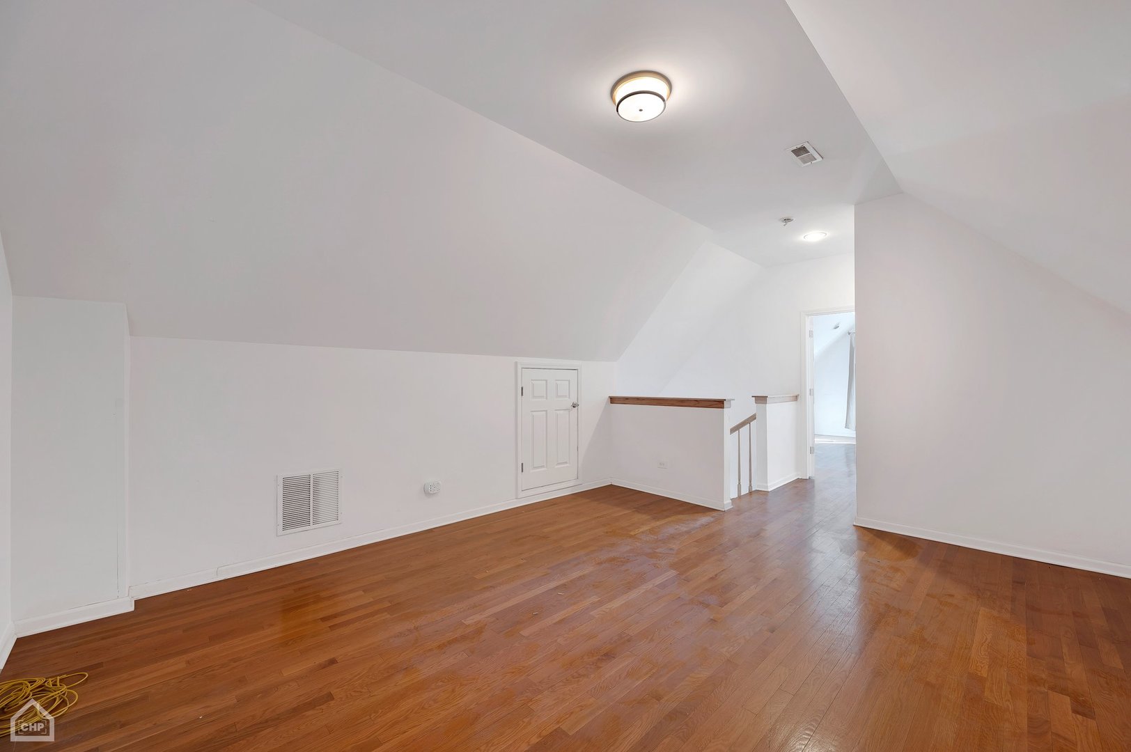 2824 N Avers Avenue Unit: 2