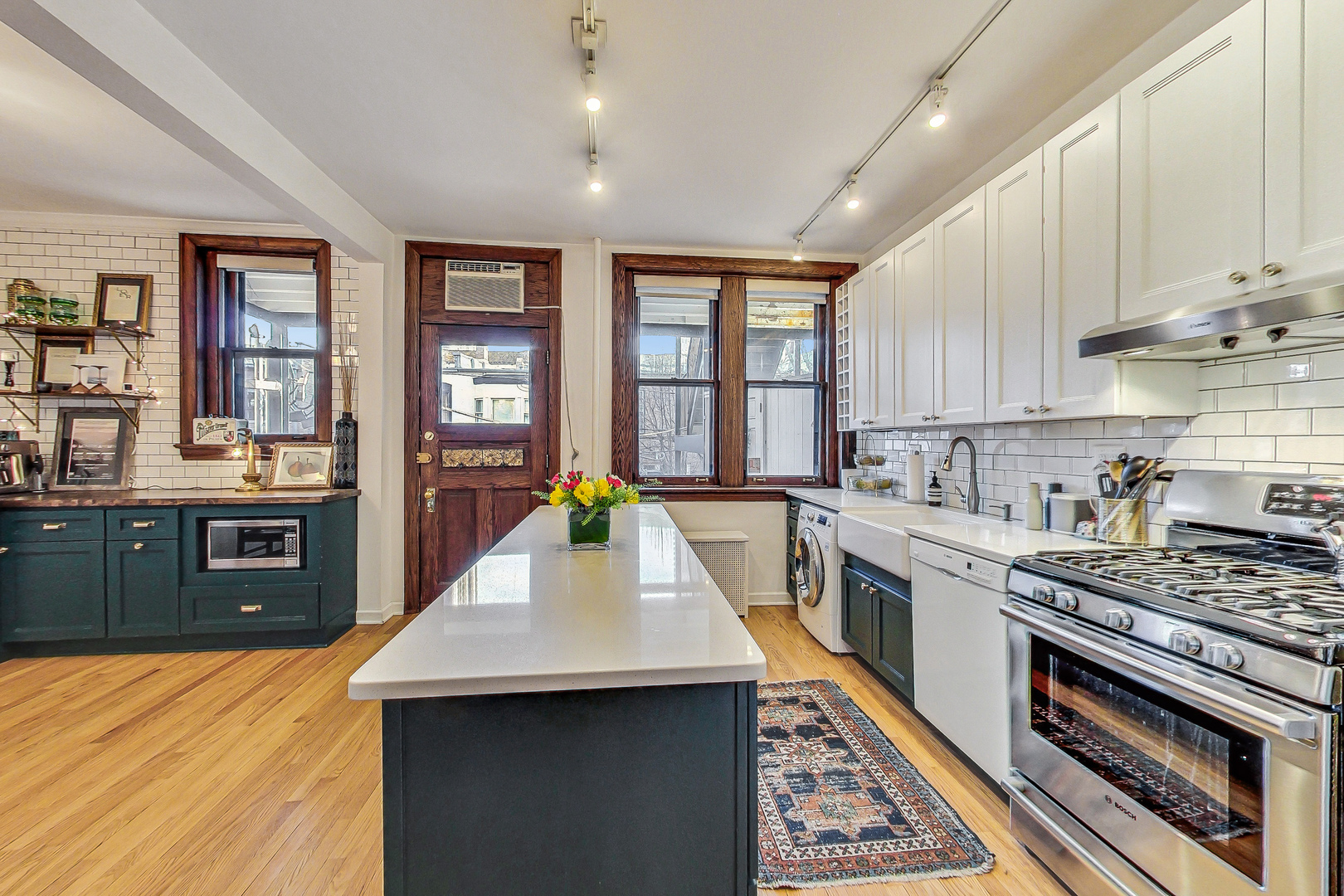 1705 N North Park Avenue Unit: 2